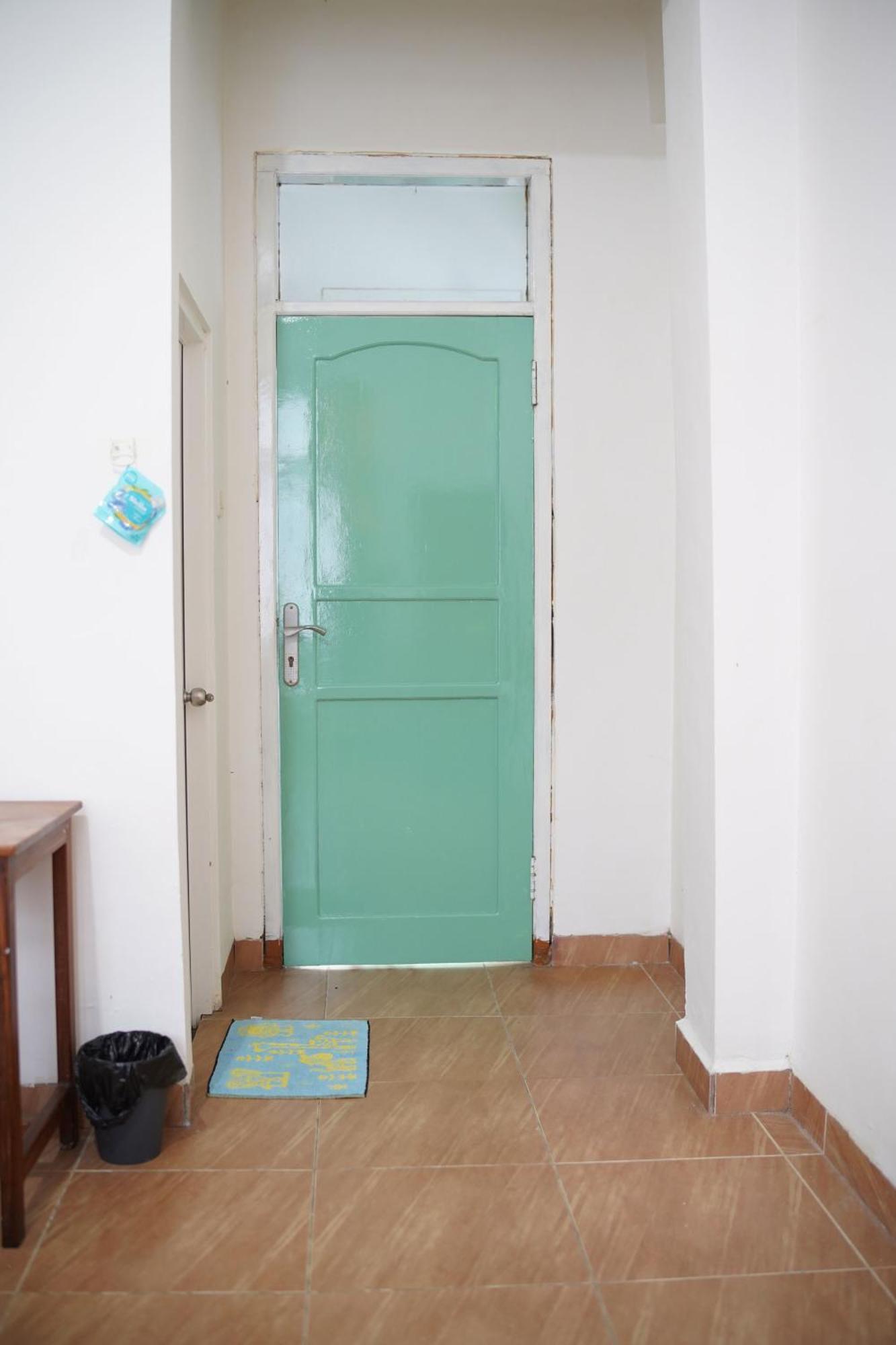 Wisma Grace Амбон Екстериор снимка