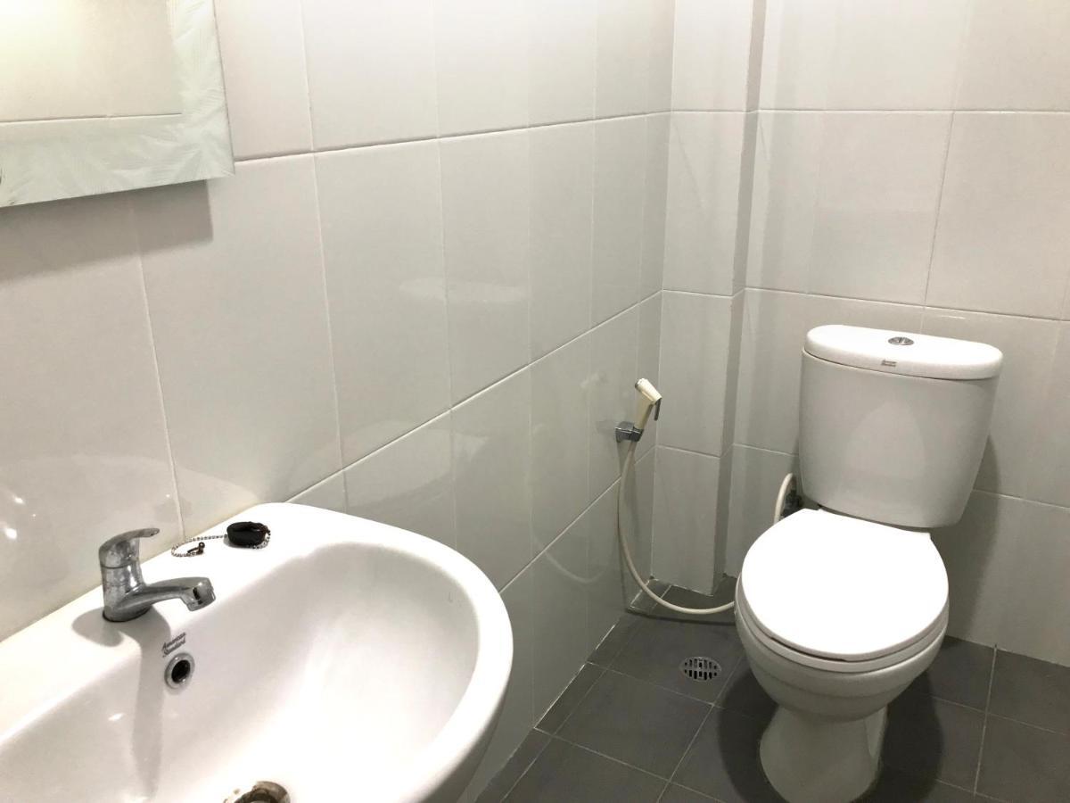 Wisma Grace Амбон Екстериор снимка